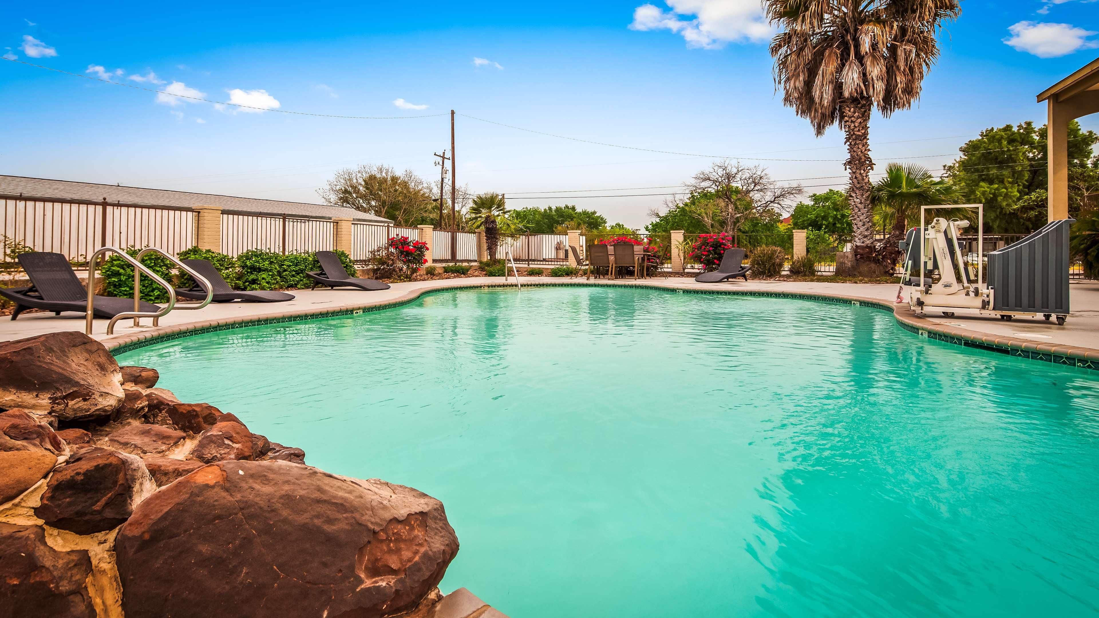 Surestay Hotel By Best Western Floresville Eksteriør billede